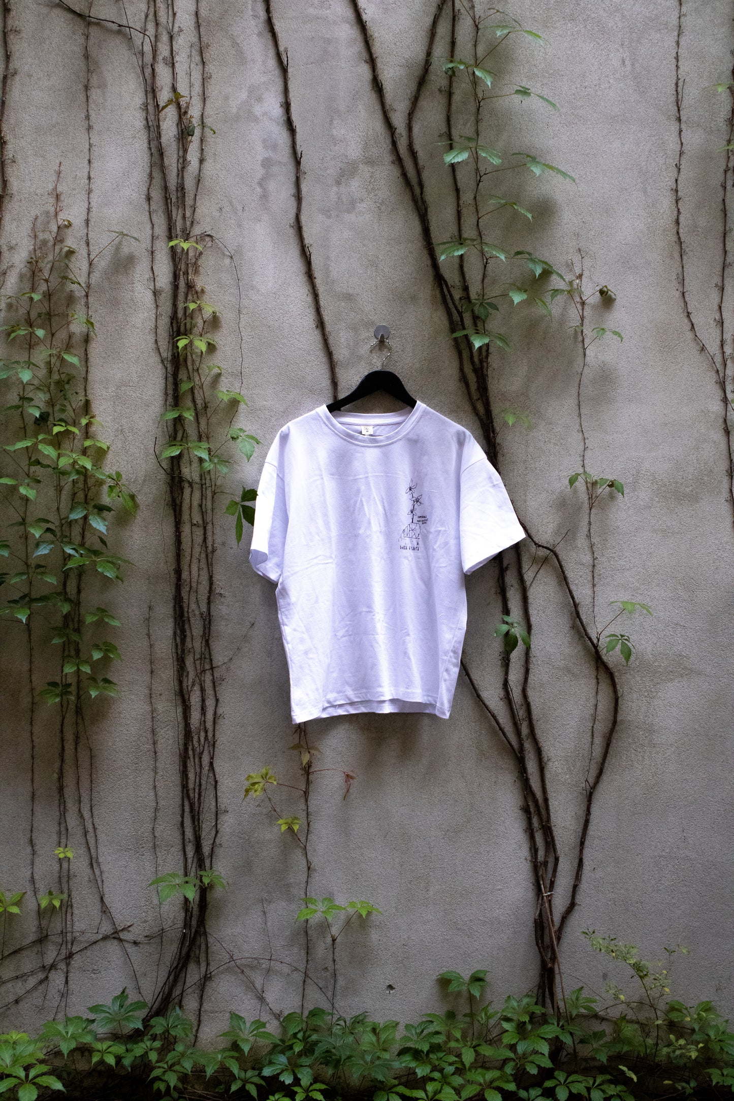 T-shirt branca Paço Abandonado