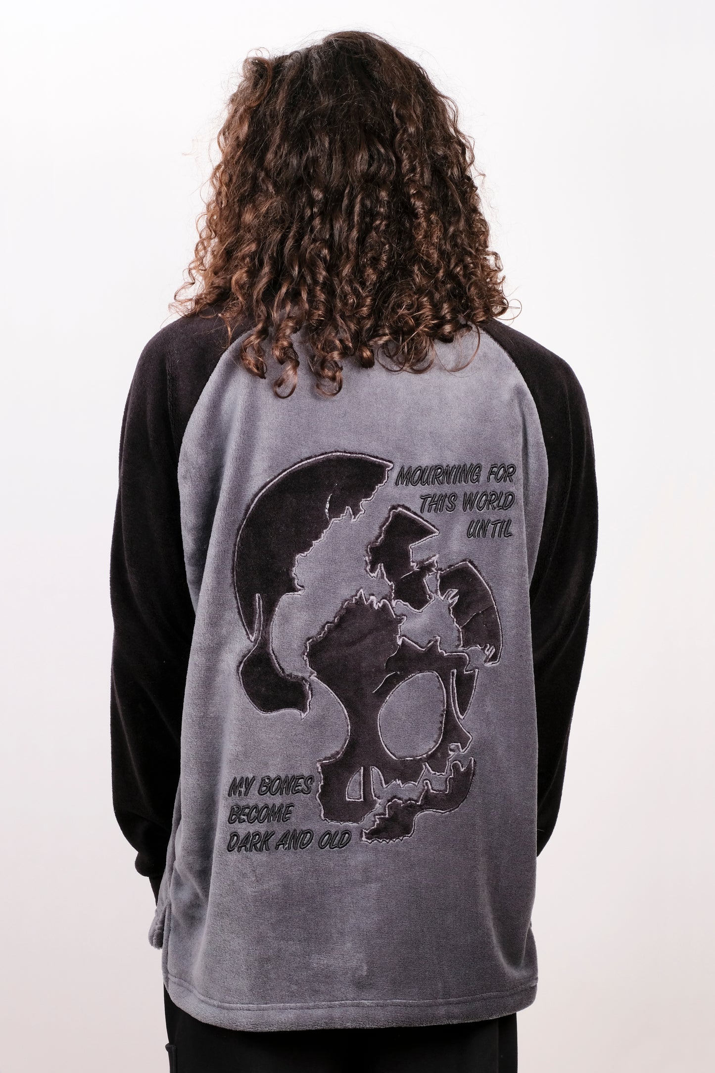 Sweatshirt Broken Skull Preta - DILE