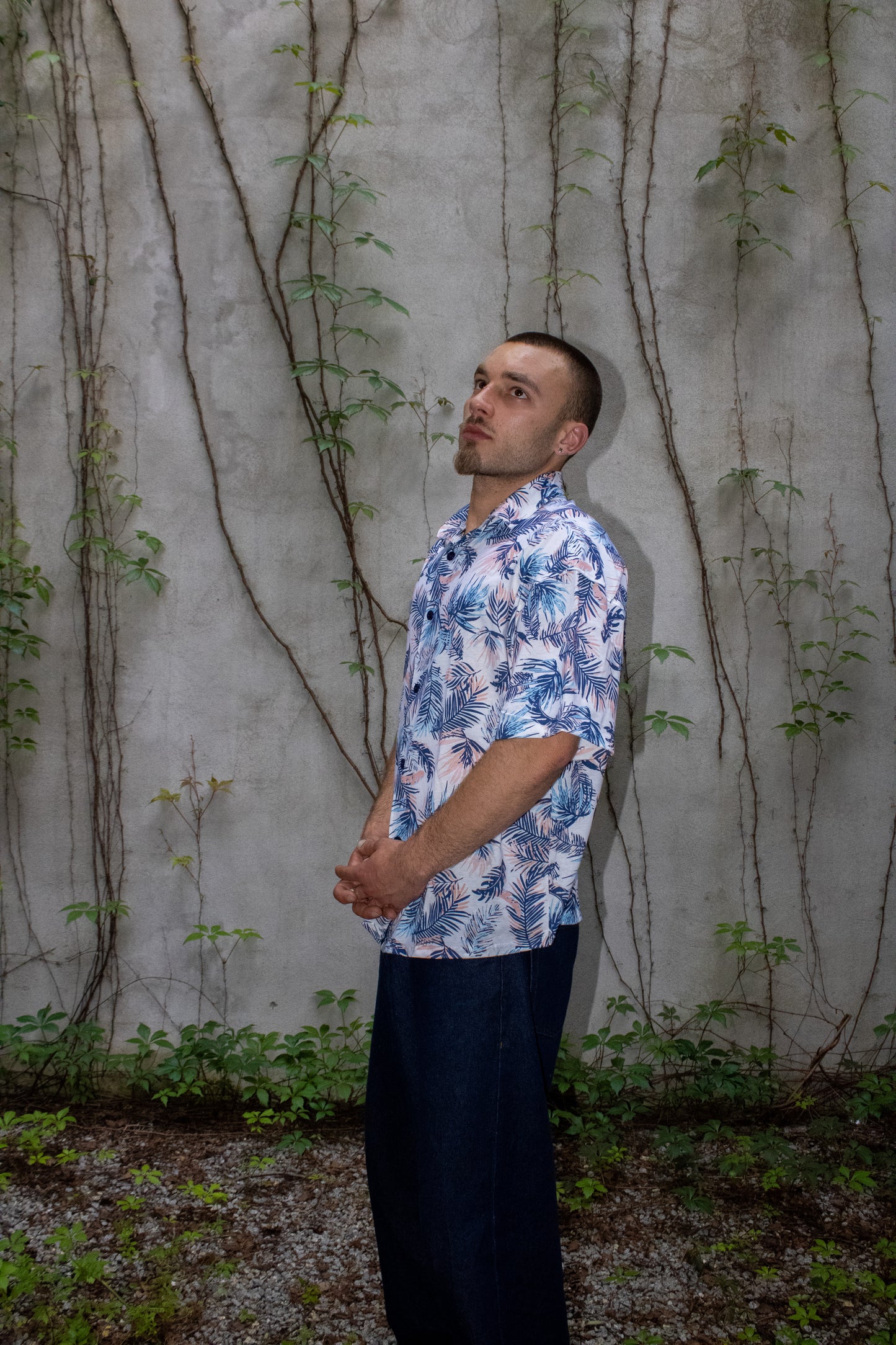 Camisa manga curta estampada palm leaf
