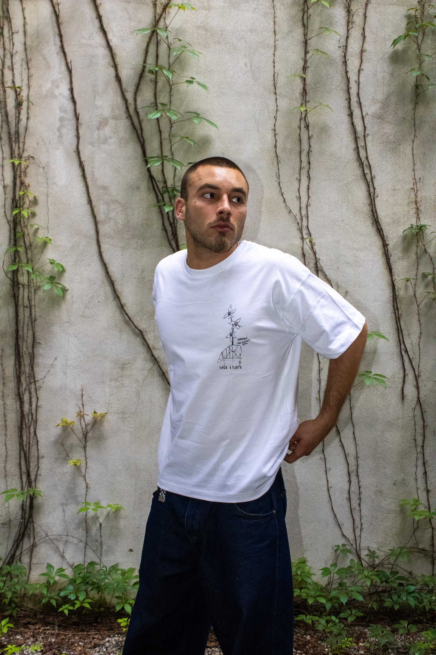 T-shirt branca Paço Abandonado