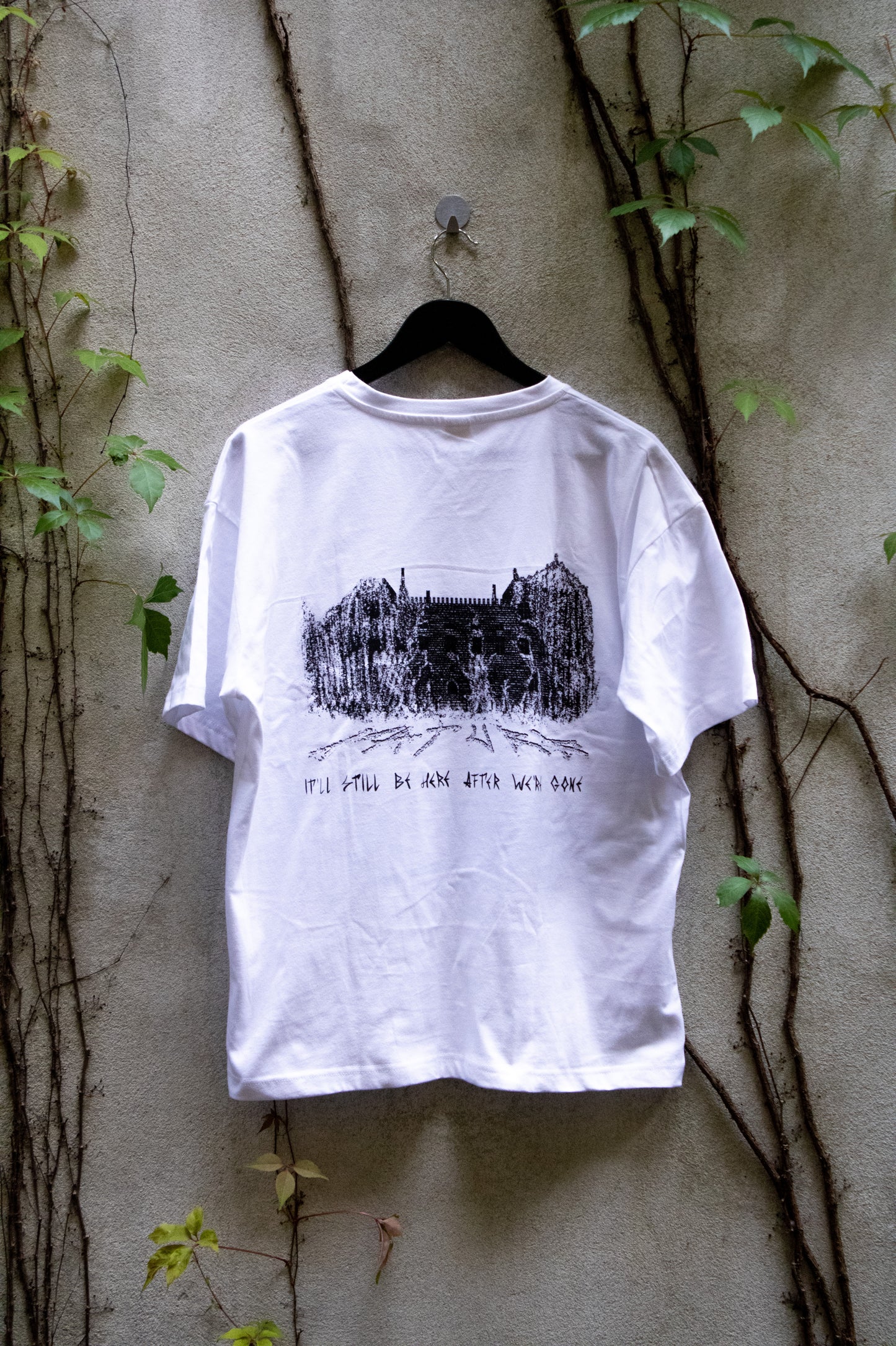 T-shirt branca Paço Abandonado