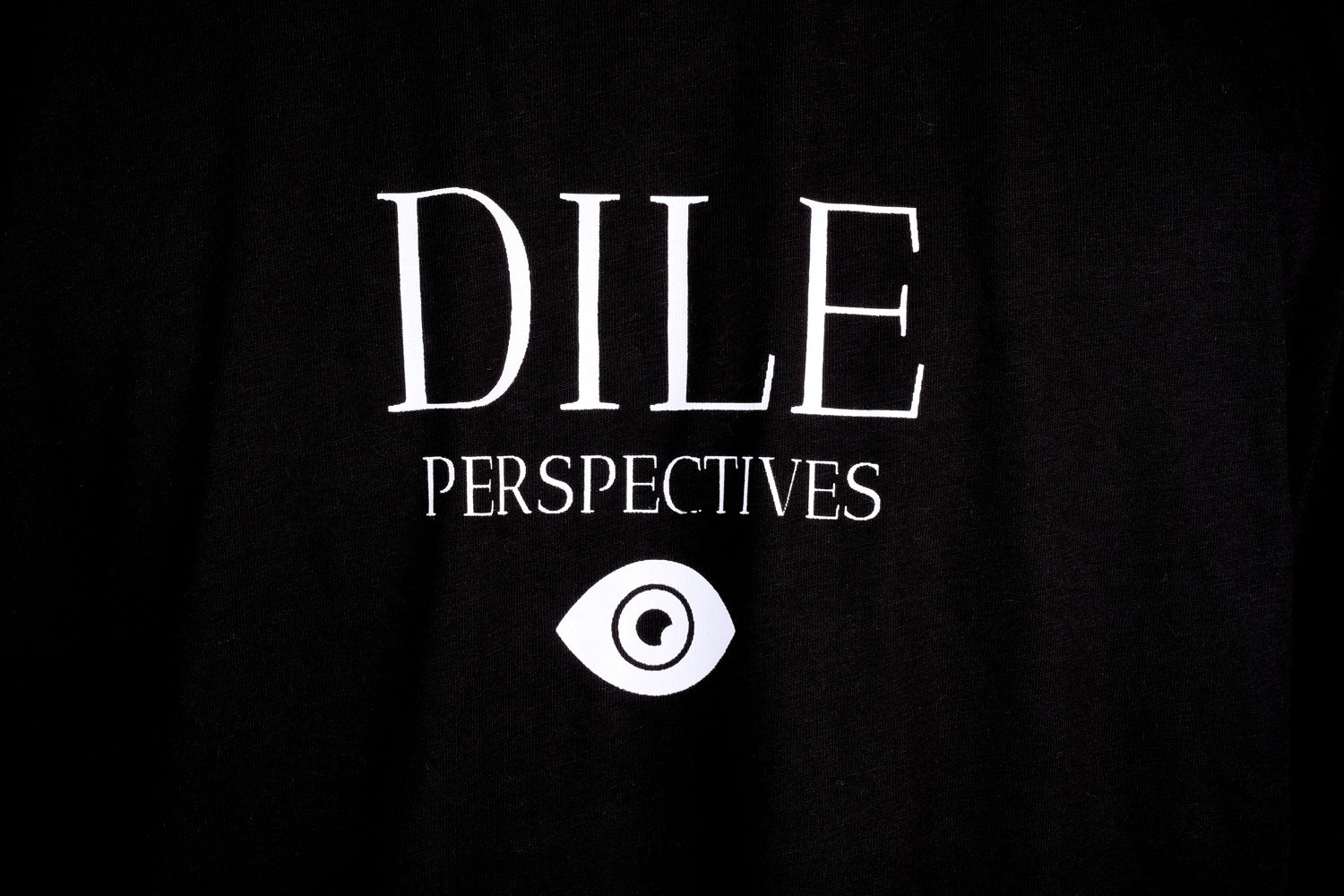 T-shirt oversize preta prespective - DILE