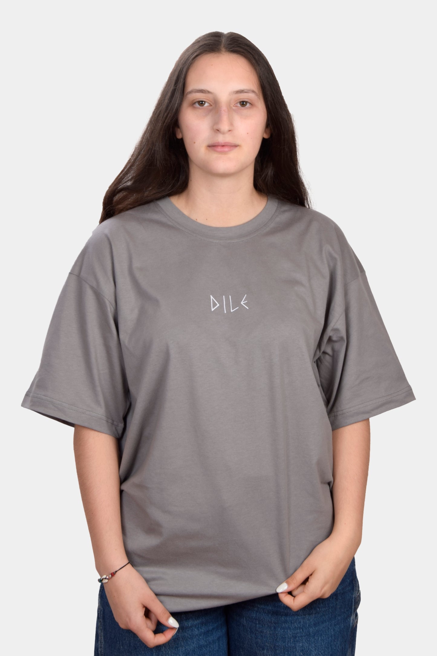 T-shirt oversize cinza com DILE bordado - dile