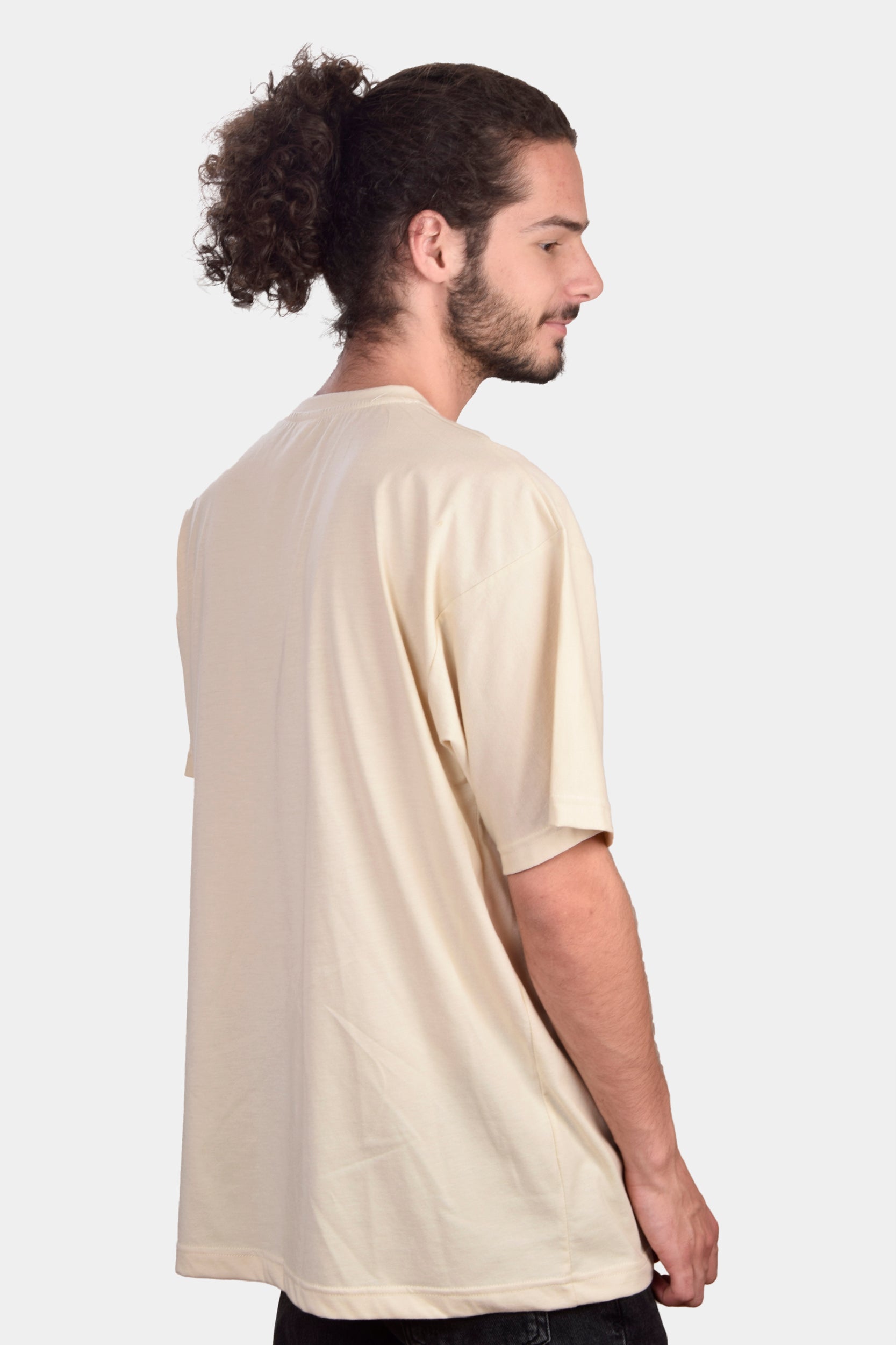 T-shirt oversize bege DILE com vários bordados - dile